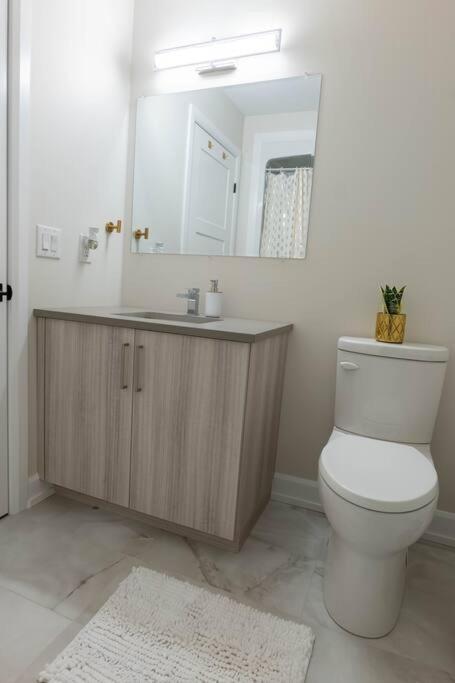Apartment Luxury 3 Bdr Townhouse /garage